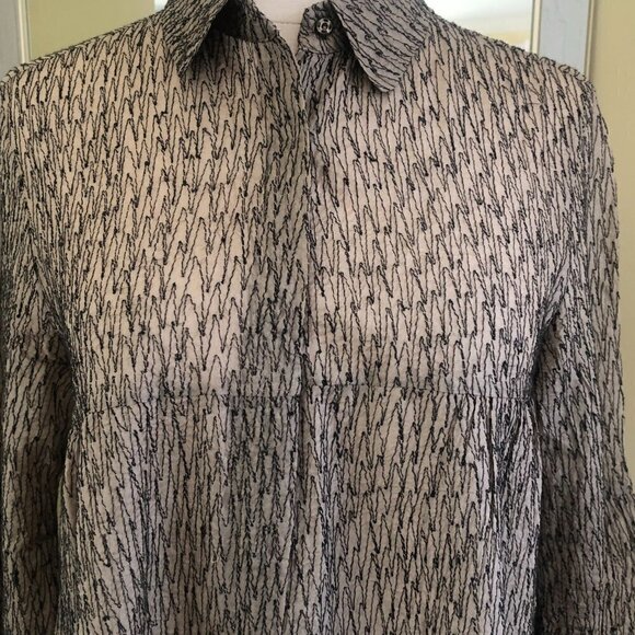 Neeru Kumar Women's Patterned Silk Blouse - Picture 8 of 9